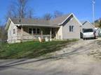 1200ft² - TWO BEDROOM TWO BATHROOM: newer house: (Dubuque IA)