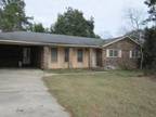 $800 / 3br - 1417ft² - Spacious 3bed 2bath home in county (3817 Midway Dr.) 3br