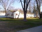 $1350 / 2br - 1100ft² - EXECUTIVE STYLE HOME (DECATUR,ILL) (map) 2br bedroom