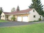 $890 / 4br - Recently Updated Home with large Corner Lot and Shop (Eugene