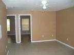 $750 / 2br - 2/1 townhouse-all tile, no steps, 1 level- very clean