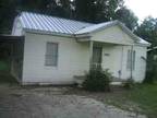 $650 / 2br - REDUCED:Country Living in the City (Nacogdoches) (map) 2br bedroom