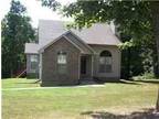 $1195 / 3br - 2162ft² - 3/2.5 bath Cape Cod on 2 acres for lease (Clarksville