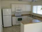 $975 / 2br - 900ft² - Recently Remodeled w/garage