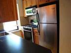 $920 / 2br - 950ft² - Delaware Park area. Great 2bed/1bath.