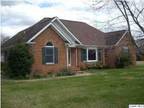 $1400 / 3br - Stylish Brick home on 20 AC (Scottsville) (map) 3br bedroom