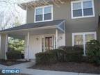 Spacious Townhouse In Darlington Woods!