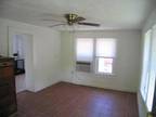 $450 / 1br - 6 miles from downtown Waynesville (Waynesville) (map) 1br bedroom