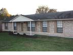 $950 / 3br - 1450ft² - 3br, 2ba rancher home! Looks Great!!!