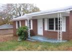 $585 / 3br - **DISTRCT 6 - HOUSE FOR RENT-FENCED/ MOST PETS OK*** (SPARTANBURG)