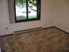 $520 / 2br - Charming two bedroom with water included! (Appleton northside)