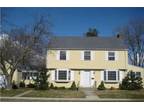 $2700 / 3br - Updated SF,new interior,center of WH. (West Hartford,CT) 3br
