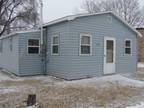 $425 / 1br - 1br - BEDROOM HOUSE WITH ANOTHER SMALL BED OR LARGE CLOSET-