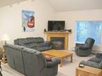 $300 / 4br - 2600ft² - New Hampshire Townhome sleeps 12