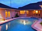 $750 / 4br - Galveston Home Sleeps 14 W/ Private Pool (Galveston) (map) 4br