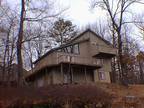 3br - *POCONO RENTAL HOME*WEEKEND/WEEK/MONTH*IN/OUT POOL&TENNIS*PADDLEBOAT*