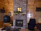 1br - Genuine Luxury Log Cabin "Perfect Love" (Pigeon Forge, TN) 1br bedroom