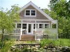 The Tashmoo Cottage, just over 1000 sq ft, custom fit for your vacation on an