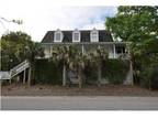 $420 / 3br - As you enter this house you can just feel the beach!