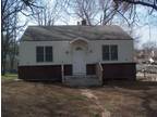 $575 / 3br - Finished Basement/One&Half Bath/Two Living Areas (706 E.