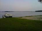 $600 / 2br - 700ft² - GUN LAKE FRONT COTTAGE-SANDY BEACH-DOCK-VERY