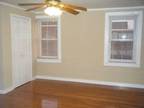 $900 / 1br - Beautiful newly remodeled apt w/deck and W/D in unit...A Must See!!