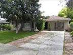 $1100 / 2br - 1450ft² - Heart of La Loma/ Clean & Cute! (Modesto) 2br bedroom