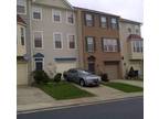 $1580 / 3br - 1850ft² - Like-new Townhouse in Terrific Location (walk to
