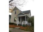 $885 / 3br - 1375ft² - Single family home downtown holland (Holland) 3br