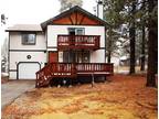 3 Bedroom 2 Bath Cabin Near Lake and Shops!