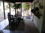 $1300 / 2br - Quality turnkey Furnished Pretty House close to Siesta Beach