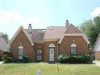 $795 / 3br - 1402ft² - 5863 Ridgehill Dr -(RIDGETOP ESTATES)- 38141 - WRI