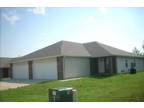 $700 / 3br - 3 bed 2 bath open floor plan free lawn care avail now ( bryson) 3br