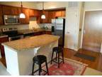 $ / 1br - 977ft² - Like New Top Floor 1 bed Condo in great community