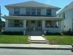 1800ft² - Large 4 bedroom Duplex - Great Location! (112 S. Indiana)