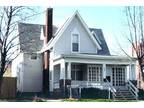 $960 / 3br - ft² - Large older house only 10 blocks from downtown/UNL!