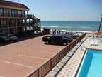 Panama City Beach - 2BR Sleeps 7 - Free Beach Service, Wifi & NetFlix 2BR