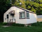 $525 / 2br - Lake Erie, 3 Lakefront Cottages