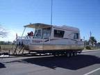 Houseboat Rentals / Lane County