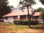 $400 / 4br - Beautiful 4 bed, 2 bath week & weekend vacation house in Poconos