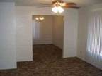 $625 / 2br - 1 Bath - Pool - Garage (Jamieson Ct., Redding) (map) 2br bedroom