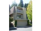 $3450 / 3br - 1736ft² - Modern Townhome in Quiet San Mateo Woods neighborhood