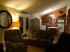 $120 / 2br - 1000ft² - Newly listed 2 bdrm lakefront house available