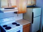 $800 / 3br - 900ft² - **Beautiful house Full Basement W/all Appliances wood