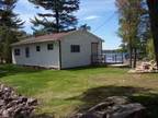 $450 / 2br - Cottage on St Lawrence River ( Islands-- Hammond) 2br bedroom