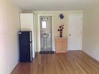 $850 / 1br - 210ft² - 1 Bedroom 1 Bath in-law studio with private entrance 1br