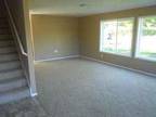 $1800 / 4br - 2214ft² - Brand new house, each room has desk and sink