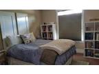 $300 / 2br - Fabulous University Heights