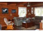 $188 / 3br - Awesome Tahoe Cabin, 2 Blocks to Lake Hot Tub, Pets Ok!