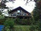 Waterfront Cottage for rent St-Sauveur, Qc Canada (nearby Montreal)